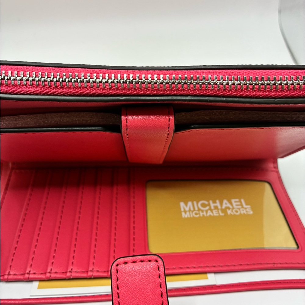 MICHAEL KORS Lg Ombré Signature Logo Double Zip Wristlet Wallet 
Hibiscus pink - Picture 5 of 8